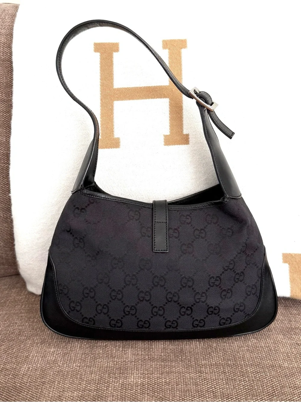 Gucci authentic jackie